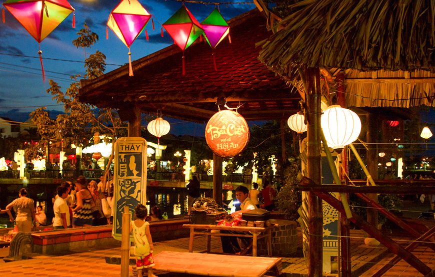 Private tour: Hoi An Mysterious Night Tour With Dinner From Da Nang