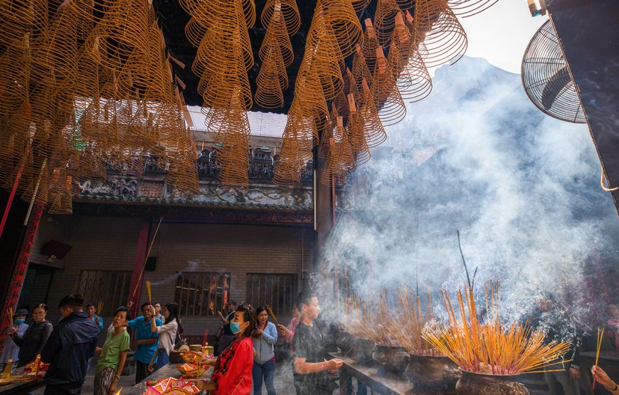 Private tour: Half-day Ho Chi Minh City China Town By Cyclo