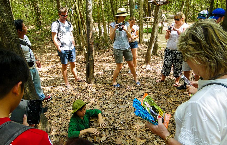 Private tour: Full-day Cu Chi Tunnels & Ho Chi Minh City Historical Tour