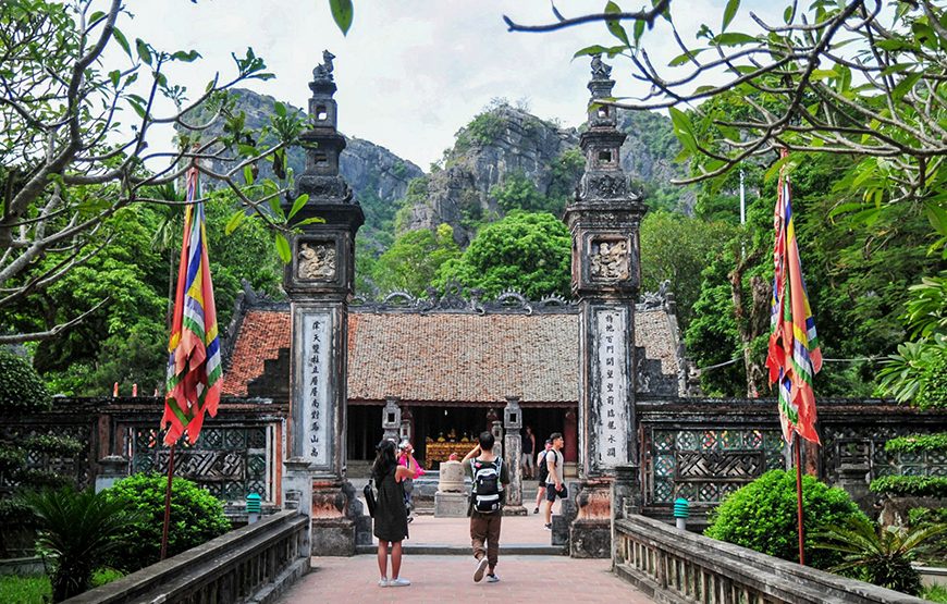 Private tour: Full-day Visit Tam Coc & Hoa Lu From Ha Noi