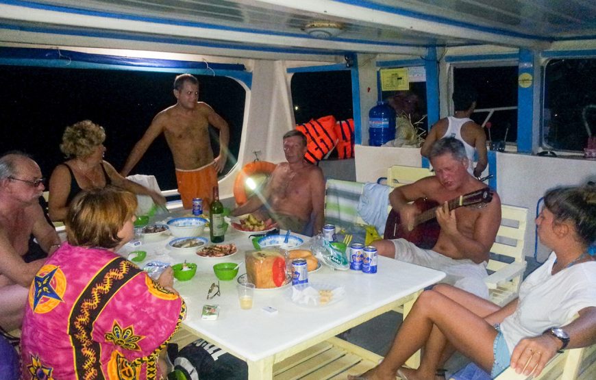 Private tour: Sunset Cruise And Night Squid Fishing In Phu Quoc